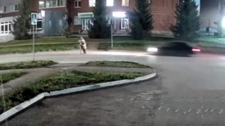 Sürət həddini aşan “Priora” sürücüsü qadını və 5 yaşlı övladını vurub öldürdü - VİDEO 