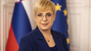 Sloveniya prezidenti avtomobil qəzasında xəsarət aldı 