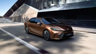 Государственные автомобили вновь выставлены на аукцион: Toyota Camry от 10 500 манатов 