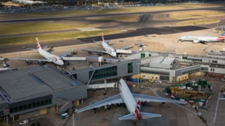 Pilotsuz uçuş aparatı Londonda həyəcanlı anlara səbəb oldu: Aeroport bağlandı 