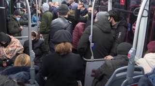 Bakıda avtobuslarda koronavirus təhlükəsi   - VİDEO