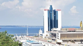 Odessa sahillərində gəmi partladı 