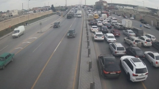 Nasaz avtomobil sıxlıq yaratdı - FOTO