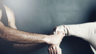 Maşında yoxlama aparıldı: Qız zorla qaçırıldığını dedi 