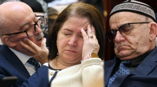 Заседание президиума НАНА превратилось в "тихий час" - Наука подождет - ФОТОРЕПОРТАЖ 