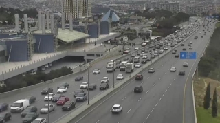 Bakıda bu yollarda nəqliyyatın sıxlığı müşahidə edilir - SİYAHI   - FOTO