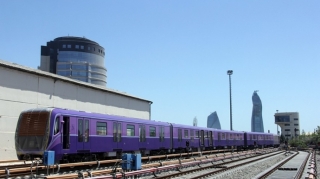 Metronun Rusiyadan aldığı 2 yeni qatar Bakıya çatıb 
