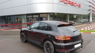 Lüks markanın enerjisi tükənirmi? – "Porsche" gəlirində tarixi çöküş 
