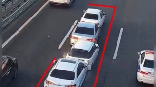 Ara məsafəsinin pozulması zəncirvari qəzaya səbəb oldu - VİDEO 