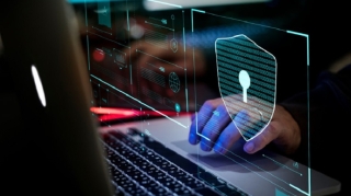 Azərbaycanda tanınmışların adından insanları görün necə aldadırlar - VİDEO 