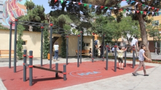 IDEA  Bakıda daha bir həyəti abadlaşdırdı - FOTO