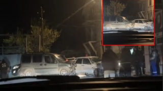 Binədə iki avtomobil TOQQUŞDU: Xəsarət alan var - FOTO - VİDEO 