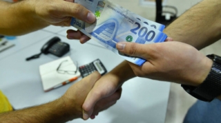 Pul alıb SOCAR-a işə düzəltmək vədi verən şəxslər yaxalanıb  - FOTO