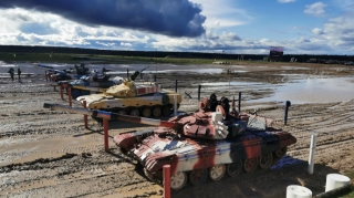 Tankçılarımız "Tank biatlonu" müsabiqəsində dördüncü yeri qazanıb