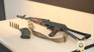 Xırdalanda binadan "Kalaşnikov" tapıldı