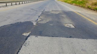 "Yolların 40 faizi rahat və təhlükəsiz deyil" - Hesablama Palatası qüsurlar aşkarladı 