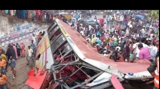Banqladeşdə avtobus qəzası: 17 ölü, 35 yaralı 