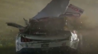 Amerikalı pilotun avtomobili yarış zamanı yoldan çıxaraq 10 dəfə yuvarlandı  - VİDEO