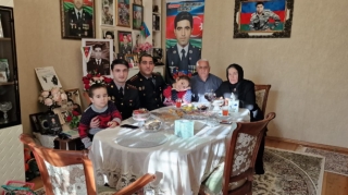 Şuşa Rayon Polis Şöbəsinin əməkdaşları şəhid ailələrini ziyarət ediblər  - FOTO
