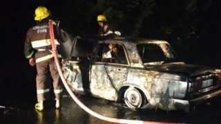 Şəkidə iki avtomobil toqquşub,  xəsarət alanlar var - FOTO