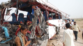 Pakistanda avtobus qəzası: azı 28 nəfər ölüb 