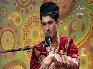 Xanəndə Novruz Hüseynovun meyiti kanaldan tapılıb