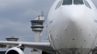 Fırtına ABŞ-də iki mindən çox aviareysə mane olub 