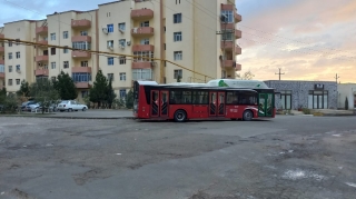 "Baku Bus"un  bu avtobusunda lüzumsuz sürət limiti qoyulub - SƏBƏB? 