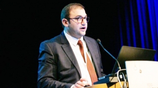 “Əhalinin koronavirusla bağlı çağrışlara əməl etməməsi araşdırılmalıdır” - Həkim 