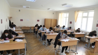 11-cilərin sonuncu buraxılış imtahanı keçirilib  - FOTO