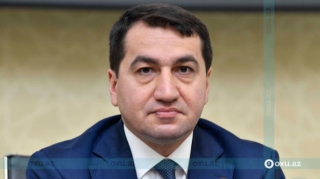 Hikmət Hacıyev:  Azad edilmiş ərazilərdə 7 yeni şəhər salınmalıdır  