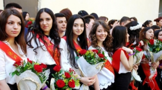 Bu il məzun olanların sayı açıqlandı 