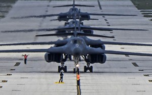 ABŞ-dan güc nümayişi - Qırıcılar havaya qalxdı