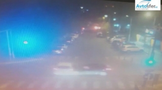 Qırmızı işıqda keçən "Opel" "Hyundai"ı vurdu  - VİDEO