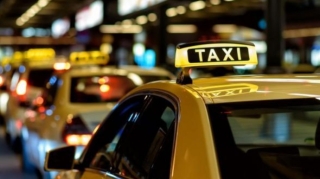 Назван порядок применения требования о возрасте автомобилей такси в Азербайджане 