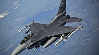 Zelenski:  Yaxın zamanda Ukraynaya F-16 təyyarələri gətiriləcək