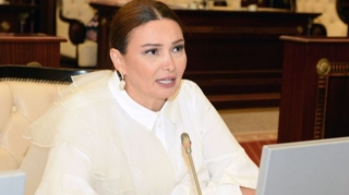 Deputat məmurları tənqid etdi: “Üslublarını dəyişməsələr adlarını çəkəcəyəm” 