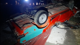 Qaxda avtomobil aşıb, xəsarət alanlar var   - FOTO