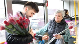 “Xaliq Faiqoğlu” sərnişinlərini belə sevindirdi - FOTOLAR 