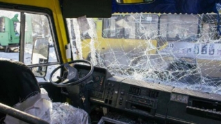 Cammu və Kəşmirdə avtobus aşdı, 38 nəfər öldü 