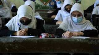 "Taliban" qızlara oxumağa icazə verdi, amma... - YENİ ŞƏRTLƏR   - FOTO