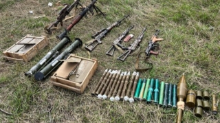 Ağdam rayonu ərazisində müxtəlif təyinatlı döyüş texnikası, silah və sursat müsadirə edilib - FOTO 