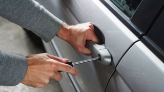 Yük avtomobilindən akkumulyator oğurlayan şəxs saxlanıldı 