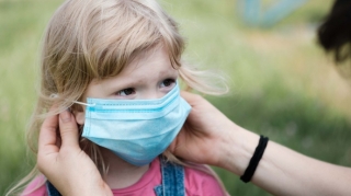 ÜST:  5 yaşından aşağı uşaqların maska taxmasına ehtiyac yoxdur