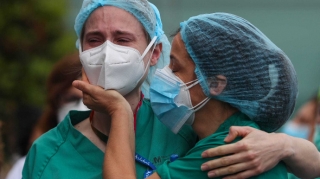 ABŞ-da koronavirus qurbanlarının sayı 99 minə çatır