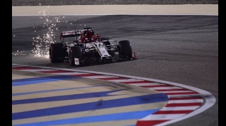 "Formula 1"  pilotunun avtomobili alovlandı  - VİDEO