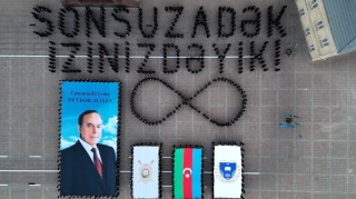 Polis kursantlarından Ulu öndərin 103 illiyinə həsr olunmuş fləşmob   - FOTO - VİDEO