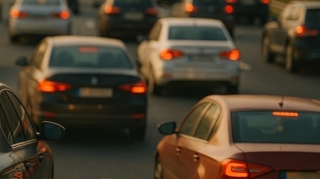 Yol polisi zolağı tez-tez dəyişən  sürücülərə xəbərdarlıq etdi - Sıxlıq yaradırsınız 