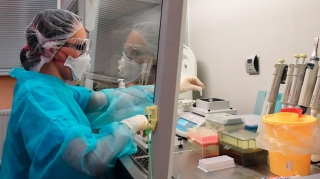 Gənclərin koronavirusa daha həssas olduğu üzə çıxıb