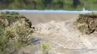 Ağcabədidə Kür çayı bəndi yardı 